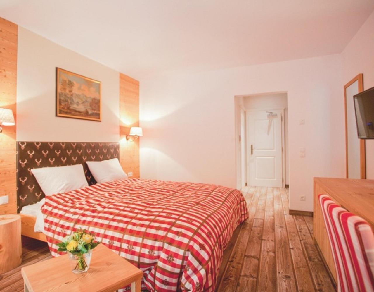 Forsthaus Woernbrunn Hotel Grunwald Phòng bức ảnh